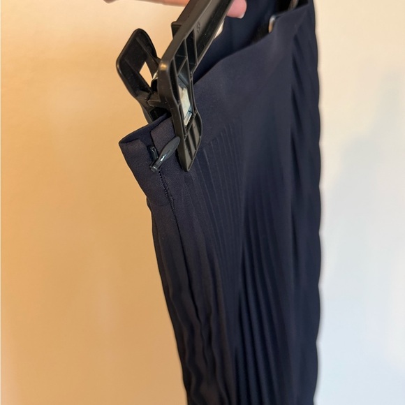 NWT Tory Burch Navy Blue Maxi Pleated Skirt Size 2 - Picture 5 of 8